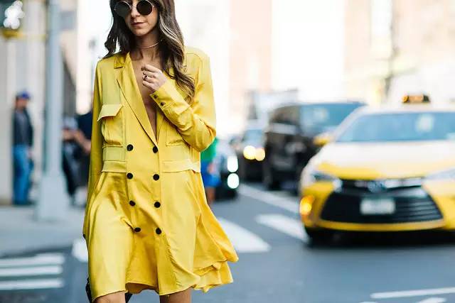 穿衣服一定要会打扮,如何选择自己穿衣服的颜色