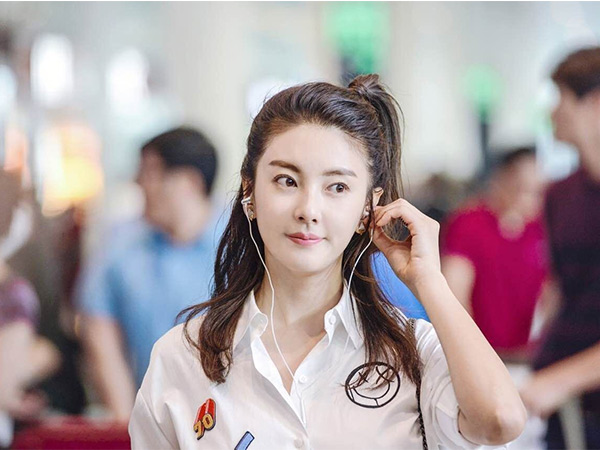 董洁的气质够惊艳,董洁超长头发