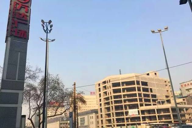 金街步行街改造最新,改造后的商业街如今焕然一新