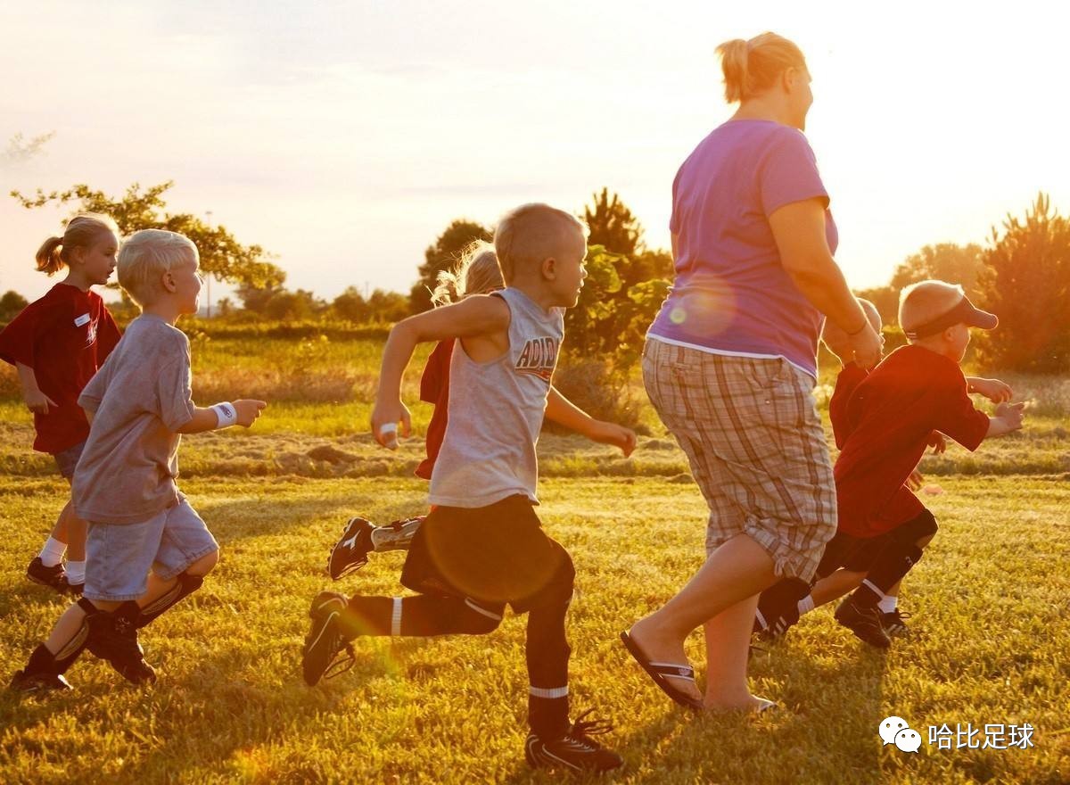 每次踢完球都在期待你的消息,当你踢完球第二天睡醒
