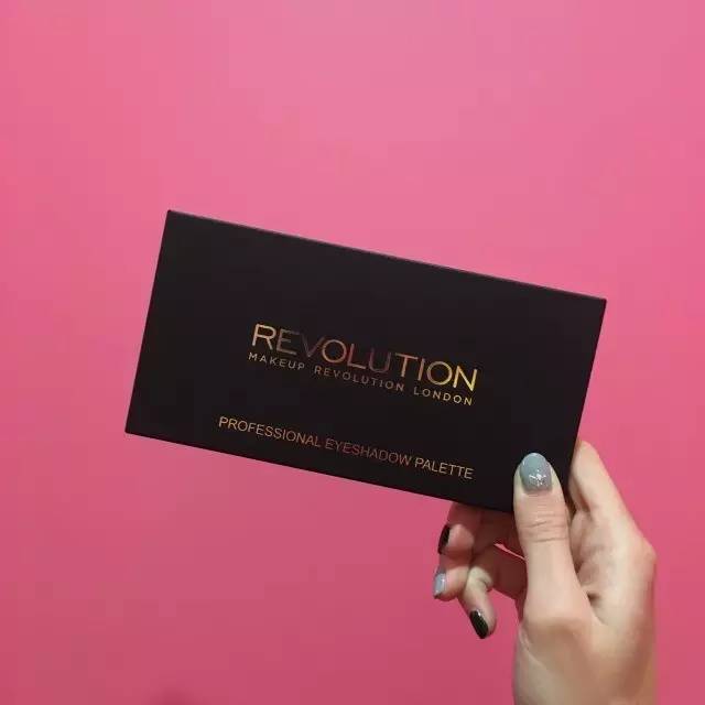 能完成80%种妆容的新手眼影盘推荐,适合新手的眼影盘一盘多用