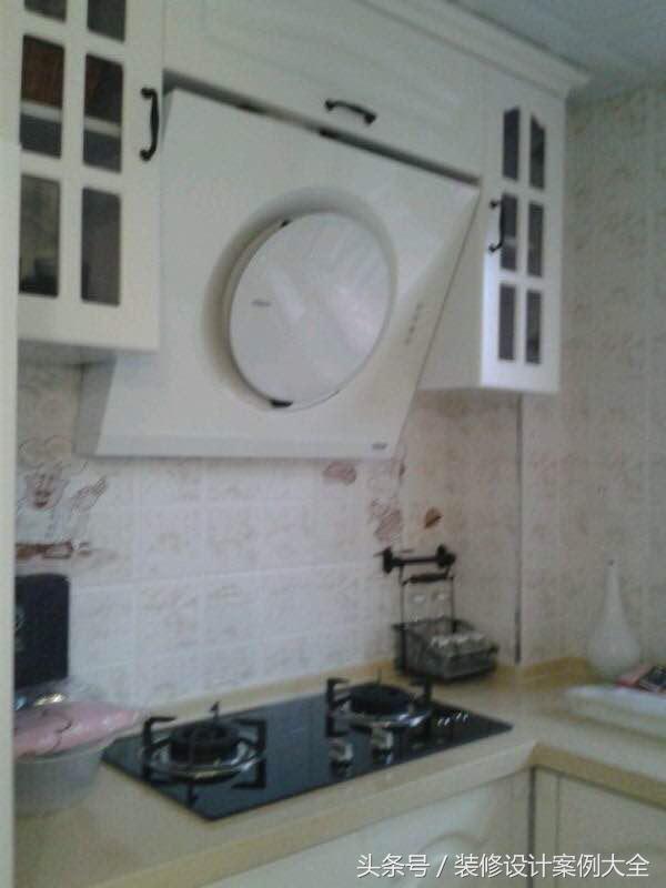 夫妻俩齐心协力攒钱买房装修，虽然面积不大但满满的温馨