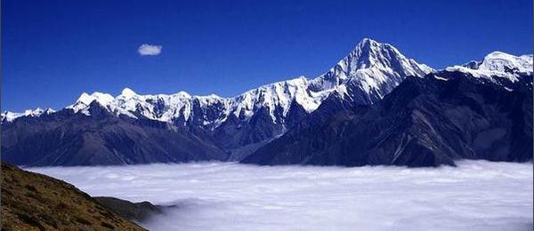 四川贡嘎山行走攻略有哪些,四川贡嘎山环线徒步需要哪些装备