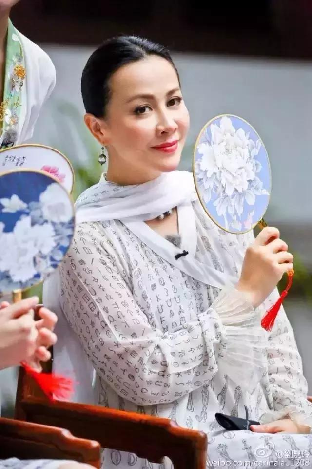 待我银发飘飘也要优雅到老图片,就算银发飘飘也要潇洒到老