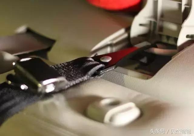 peg perego安全座椅安装 (pegoperego安全座椅怎么安装)