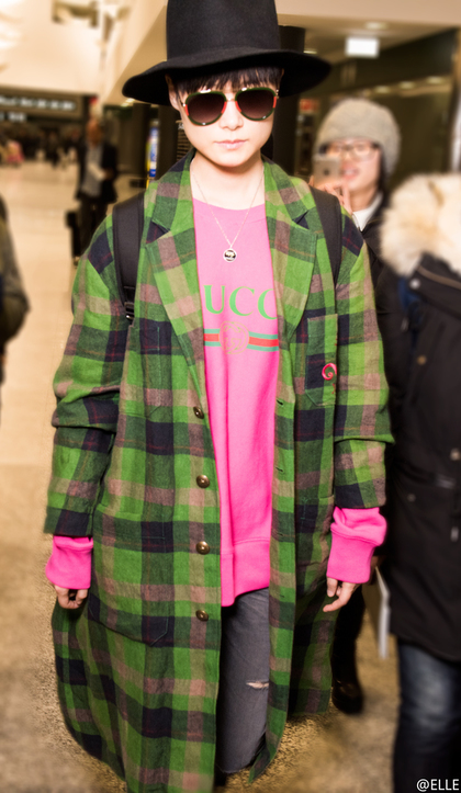 李宇春潮穿GUCCI，学陈奕迅、李易峰穿粉色耍萌