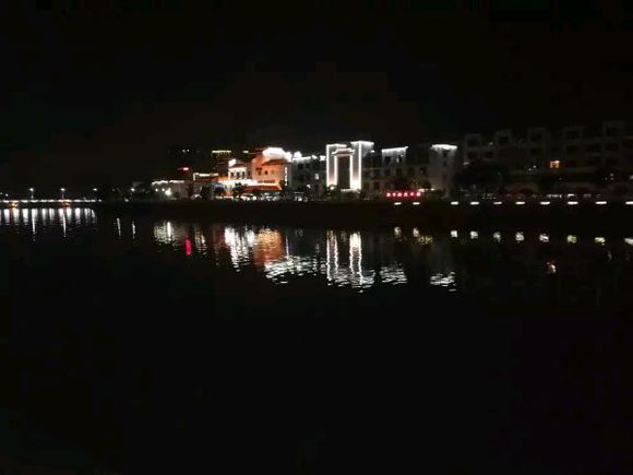 荣耀8魅海蓝刚出的时候多少钱,荣耀8青春幻海蓝和魅海蓝