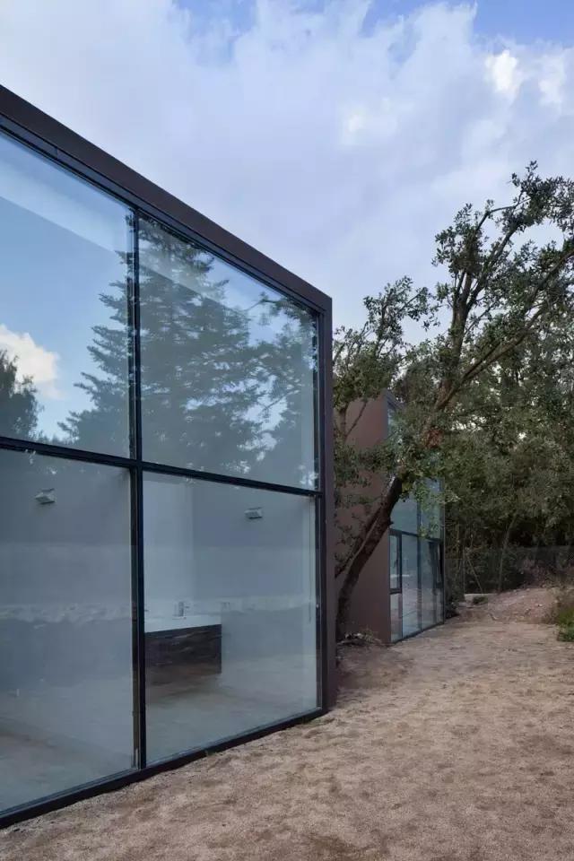 巴塞罗那剧院里的雕塑,巴塞罗那凯旋门前雕塑