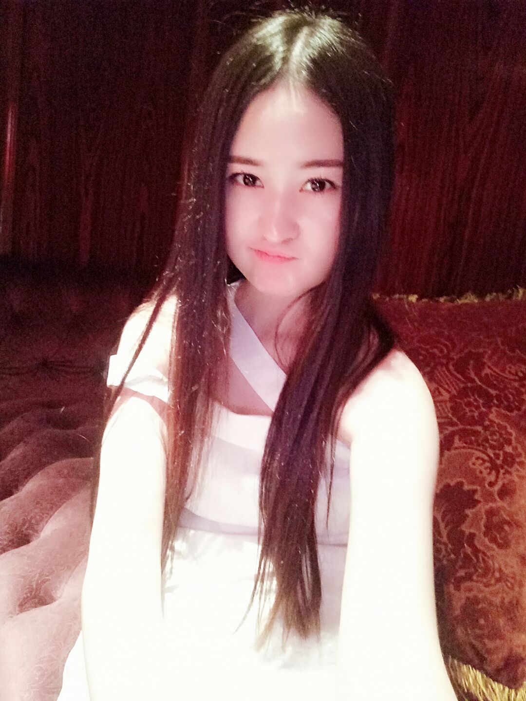 肩上带子,肩上有肩带勒痕