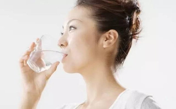 孕期喝可乐会导致胎儿畸形吗,孕期喝可乐会引起宝宝缺氧吗