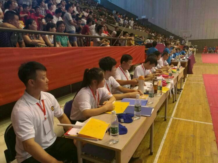 李震武术馆的学员,红拳李震