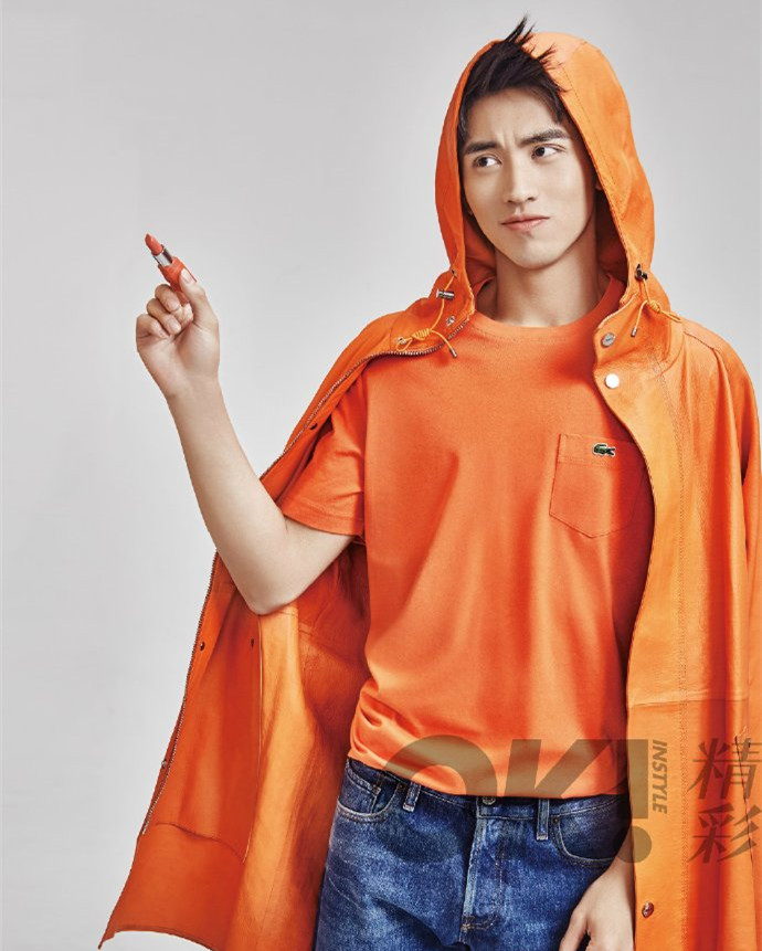 那些公认难穿的颜色，90后艺人许魏洲是怎么HOLD住的？