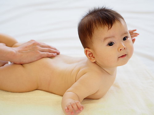 宝宝护臀膏的正确方法,宝宝护臀膏必备成分有哪些