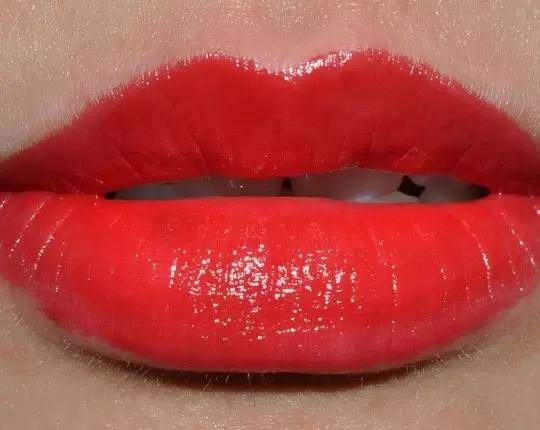 阿玛尼挚爱400和迪奥哑光999,dior999经典正红色口红图片