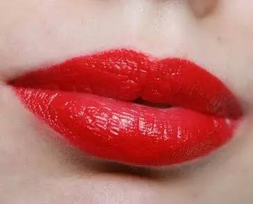阿玛尼挚爱400和迪奥哑光999,dior999经典正红色口红图片