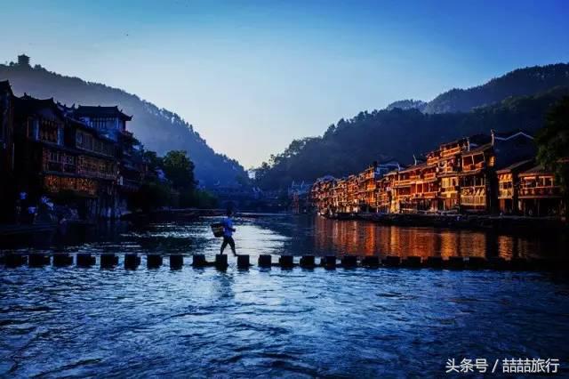 湘西凤凰城沱江风景,印象湘西凤凰古城