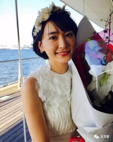 刘海早上起床太乱怎么办,刘海两边开叉