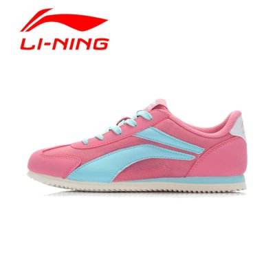 初中女生穿什么运动鞋,女性穿什么样的运动鞋好看