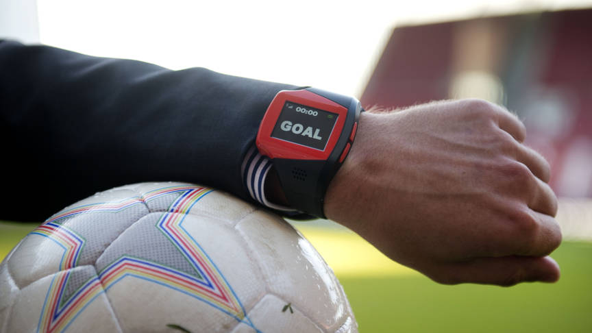 荷兰足球属于进攻还是防守,荷兰足球比赛颜色