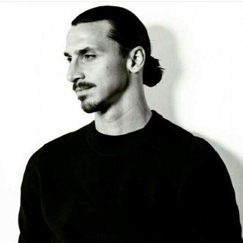 小偷、叛徒、疯子助曼联崛起，他是伊布，一段“外来者”的传奇