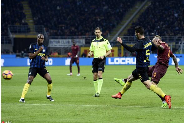 佩里西奇罚角球,佩里西奇罚丢点球