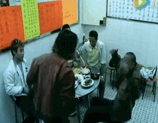 港片中因失误而成就的经典镜头,被低估的经典港片