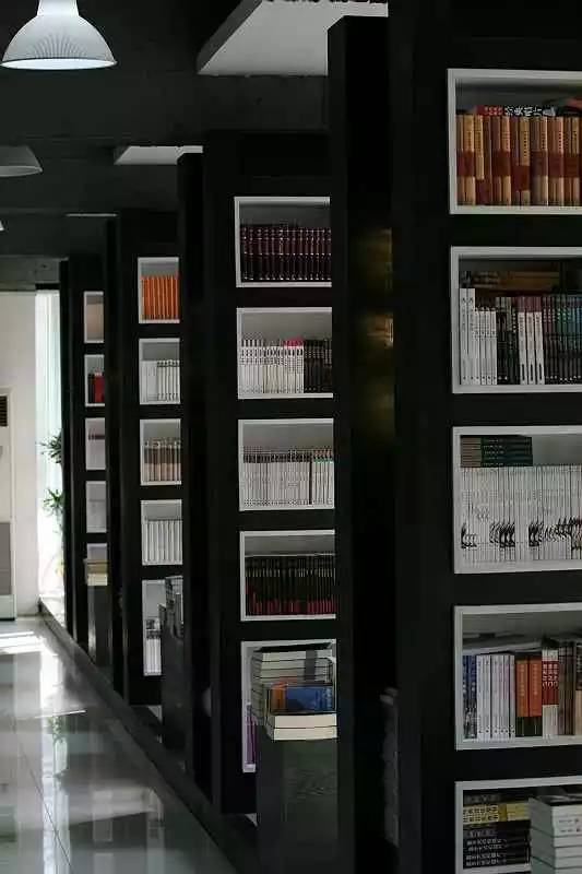 郑州值得一去的8家书店,郑州最适合读书的书店