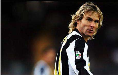 球队降级不离、遭遇财政危机不弃，他就是忠诚的代名词！