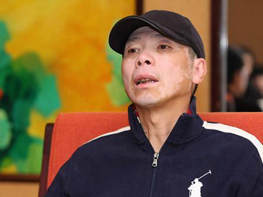 冯导身体健康状况如何了,冯导的白癜风咋样治好的