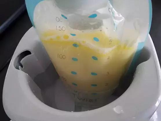 不能走到哪喂到哪？那就先来学习怎么吸奶吧