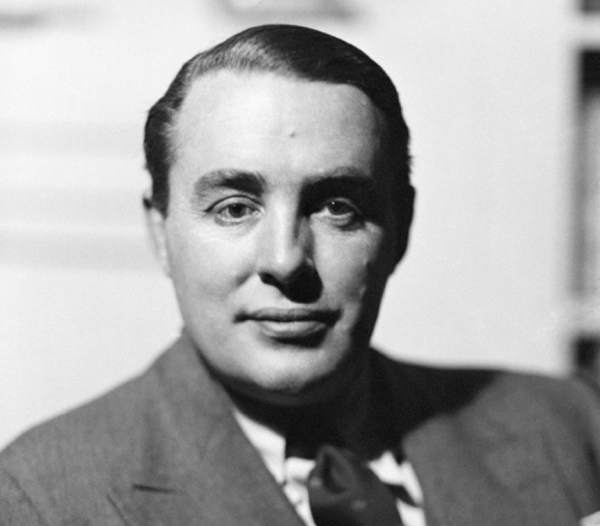 国外的体育解说确实不太一样，比如可以转行当总统