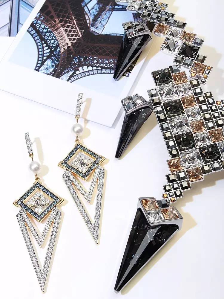 施华洛世奇绝美,行走的施华洛世奇