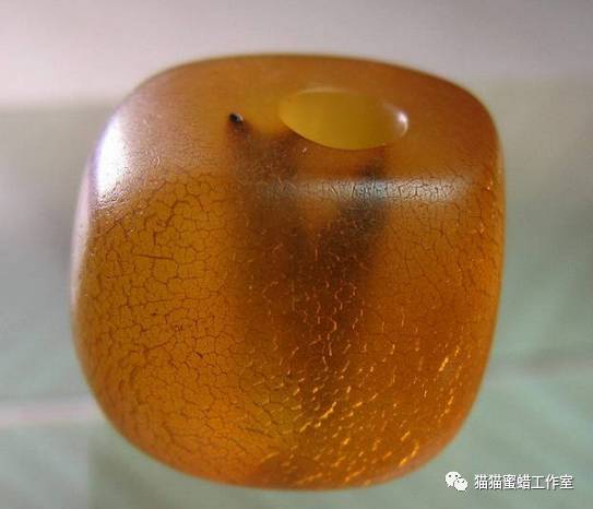 怎样鉴别老蜜蜡真假图片,做旧蜜蜡和老蜜蜡对比