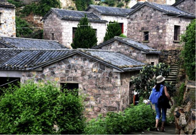 巴黎圣母院屹立在巴黎市中心,巴黎圣母院在巴黎哪里