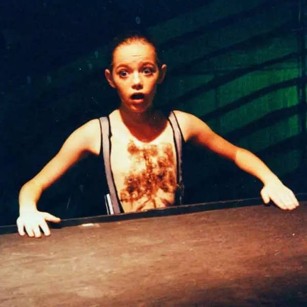 14岁退学又怎样？石头姐终获奥斯卡影后：幸运=人美还努力！