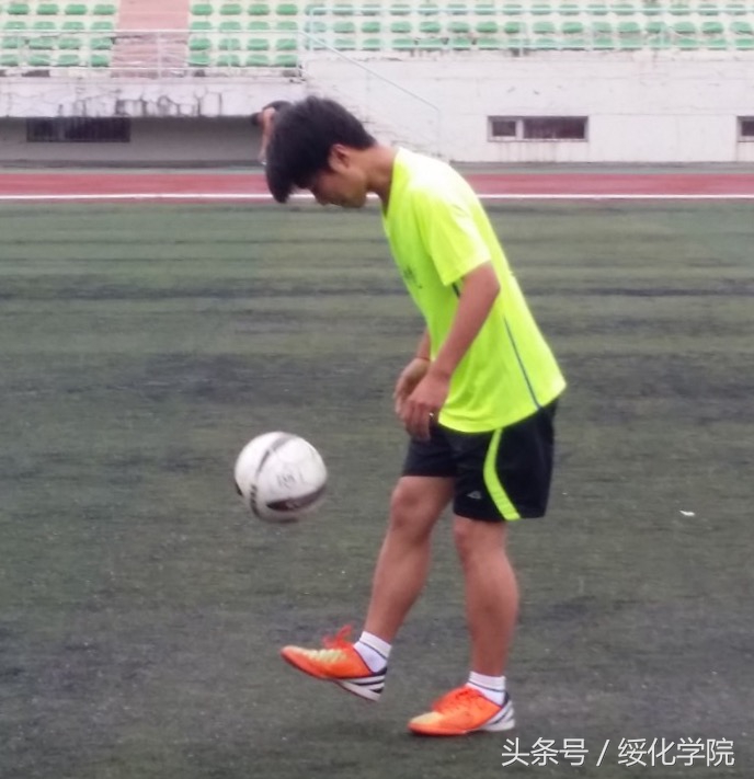 以后再也别说你的xx是体育老师教的了，体育老师才艺你远远不及