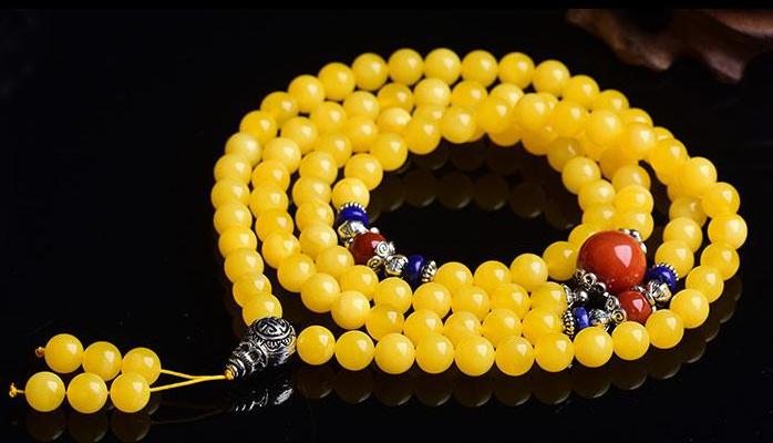 刚买回的蜜蜡为何油乎乎的,蜜蜡买回来后分层了