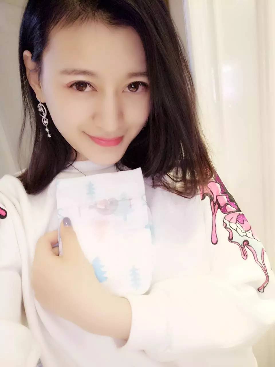 我为“小萌希奥”代言第二十四季白富美主持人结缘小萌