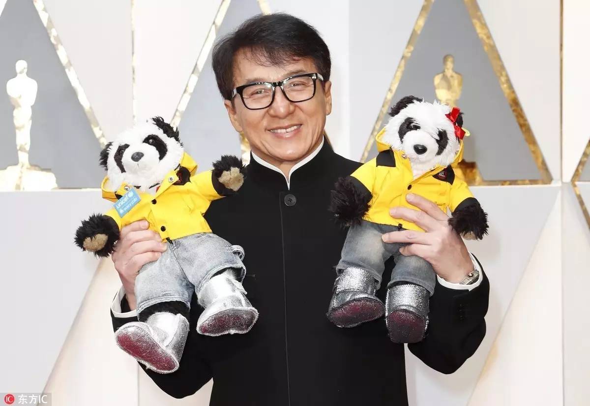 14岁退学又怎样？石头姐终获奥斯卡影后：幸运=人美还努力！