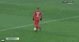 佩里西奇罚角球,佩里西奇罚丢点球