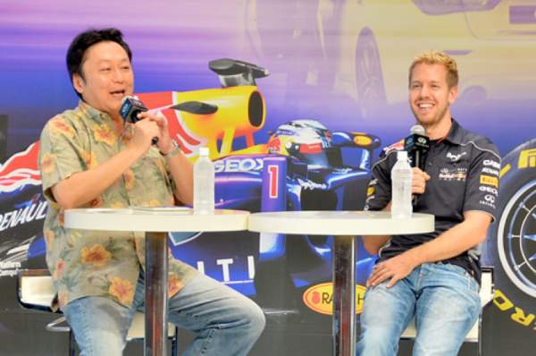 国外的体育解说确实不太一样，比如可以转行当总统