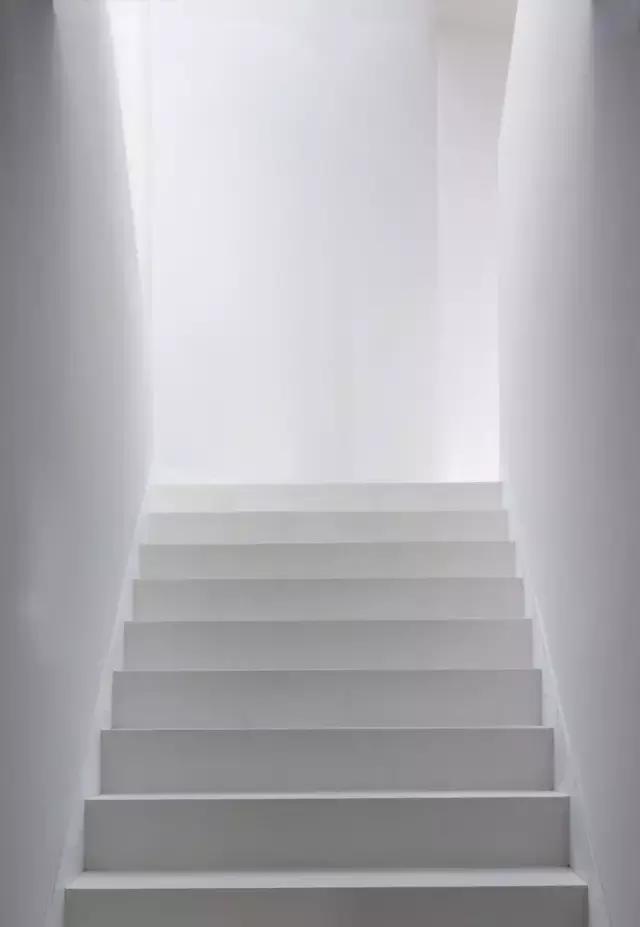 巴塞罗那剧院里的雕塑,巴塞罗那凯旋门前雕塑