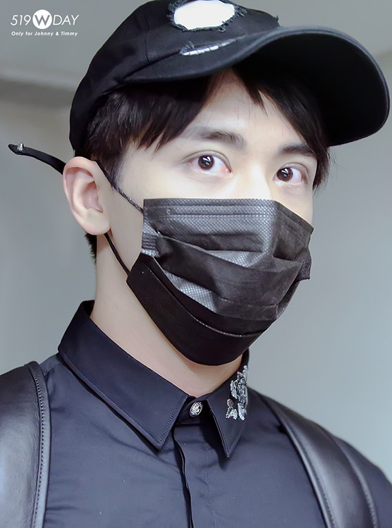 那些公认难穿的颜色，90后艺人许魏洲是怎么HOLD住的？