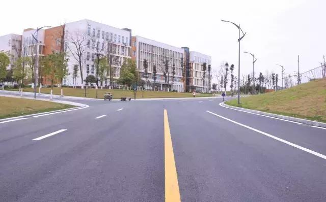 宝宝回到寝室,回老家宝宝说被吓到了