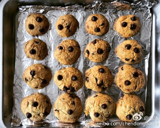 这好像是个假*冰白**，变美食博主可还行？！