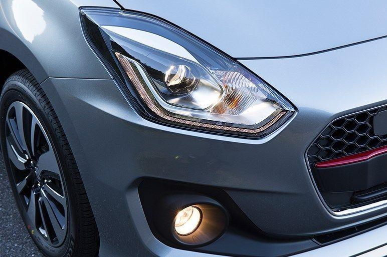 铃木雨燕2024款沉浸式体验,铃木雨燕1.5装机械增压