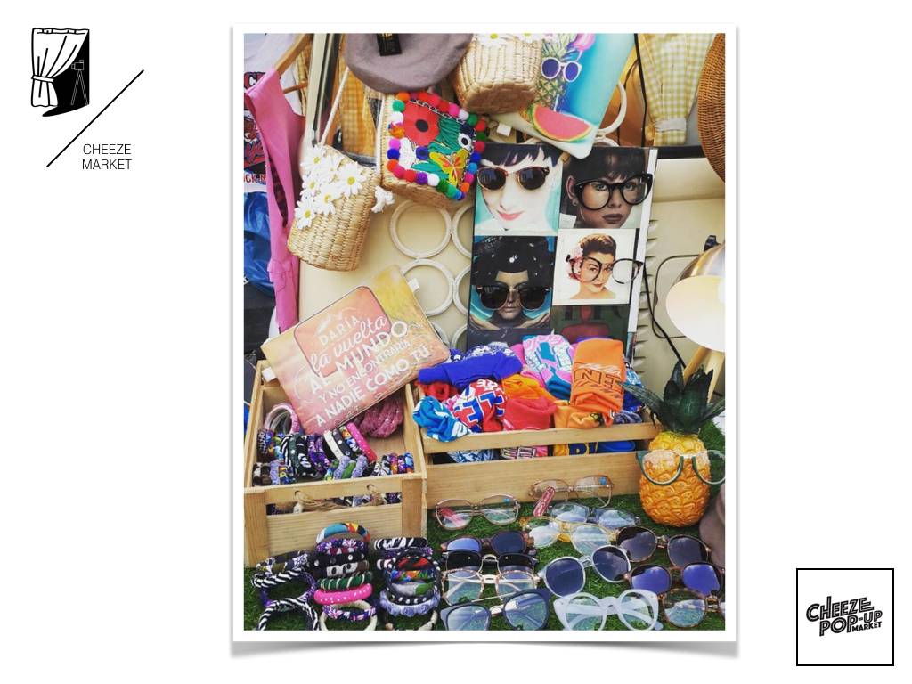 在曼谷，人妖＋精油按摩文化市集