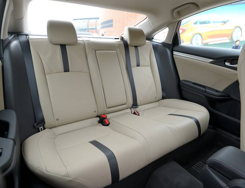 买思域手动挡后悔吗,新款思域值不值得入手