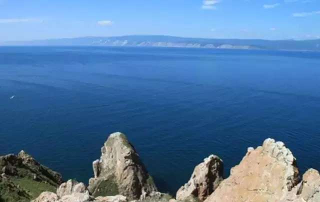 去哈尔滨可以逛哪几个国家,哈尔滨能坐火车出国游