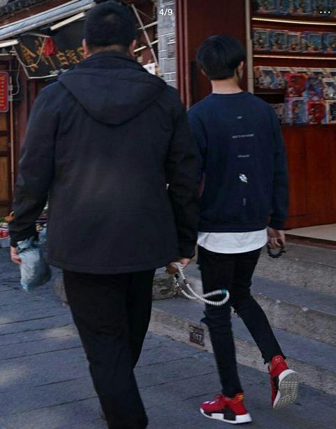 陈伟霆爱健身鹿晗喜欢足球，同是小鲜肉易烊千玺却对手串情有独钟